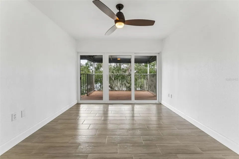 1100 DELANEY AVE #F500, photo 29