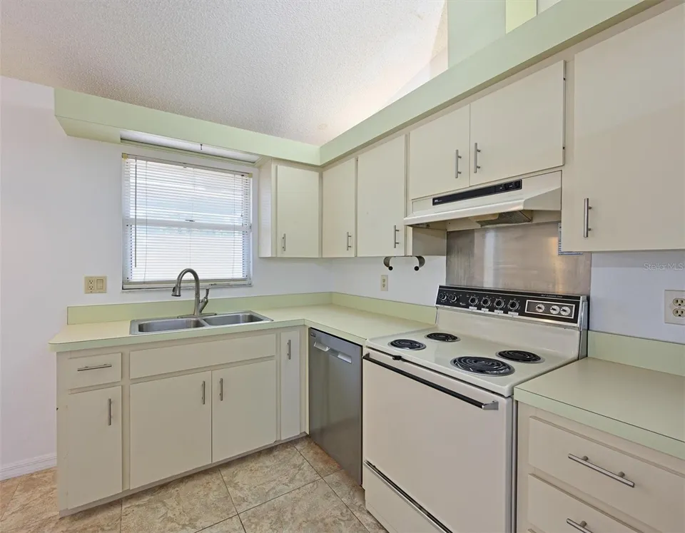 5506 37TH ST E #4, photo 12
