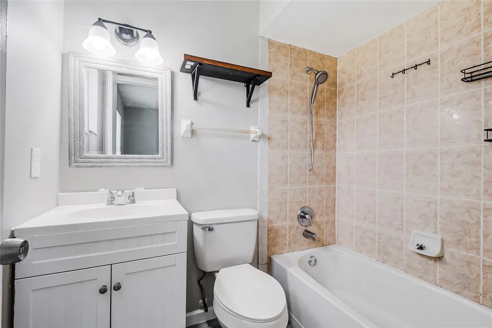 106 LAKE VILLA WAY, photo 15