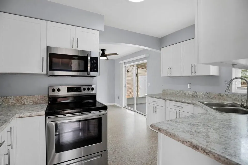 1109 COBBLESTONE AVE, photo 16