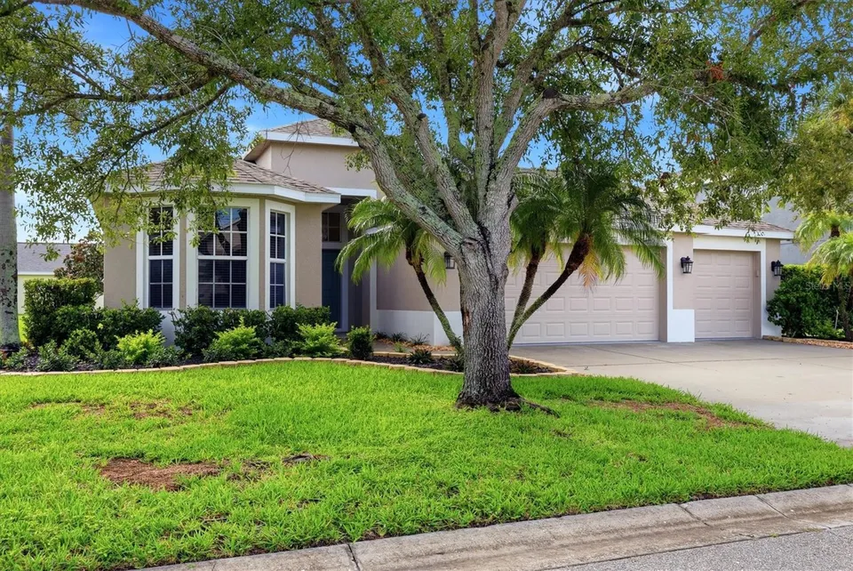 7117 50TH AVENUE CIR E, photo 3