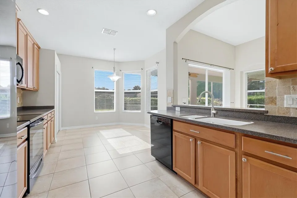 7117 50TH AVENUE CIR E, photo 15