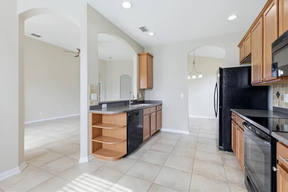7117 50TH AVENUE CIR E, photo 17