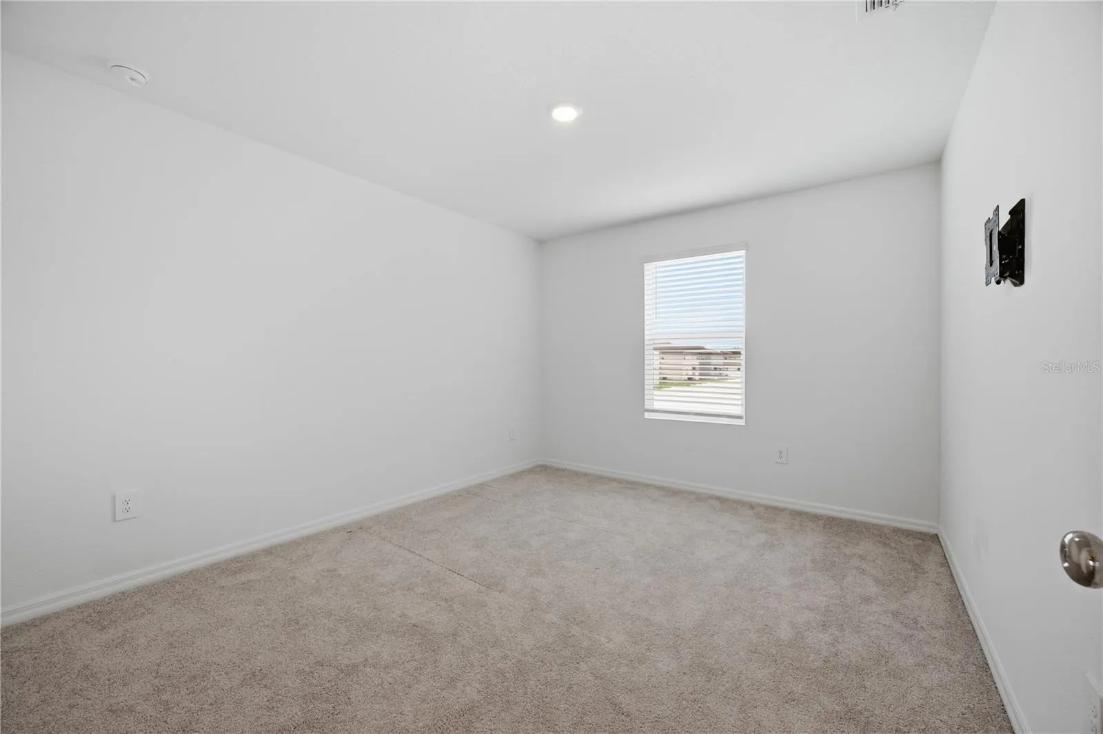 641 BALD CYPRESS DR, photo 24