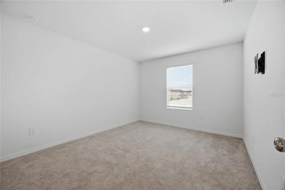 641 BALD CYPRESS DR, photo 24