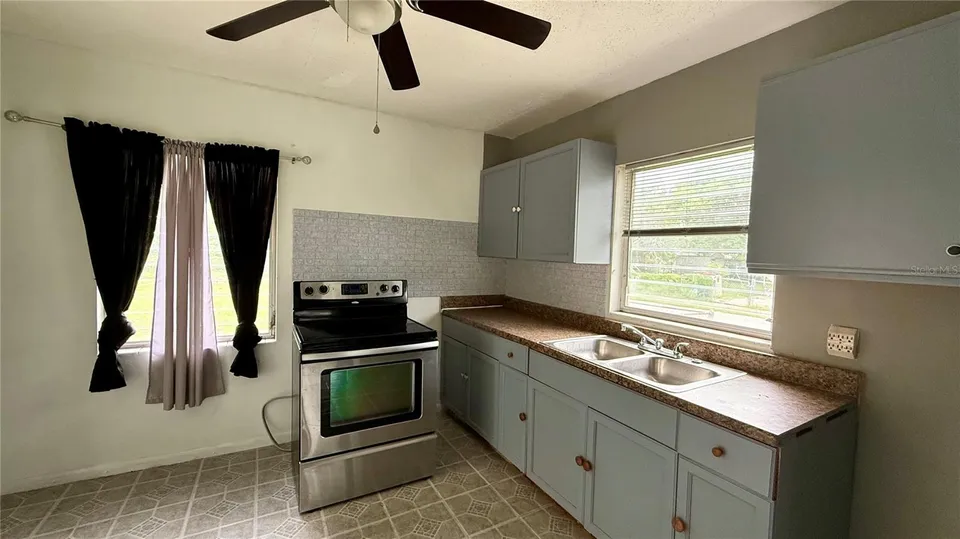 202 E POLK ST, photo 4
