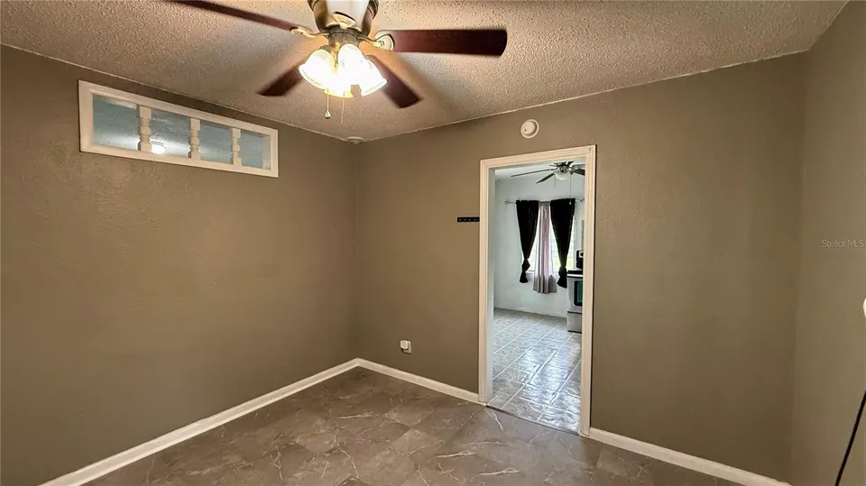 202 E POLK ST, photo 6
