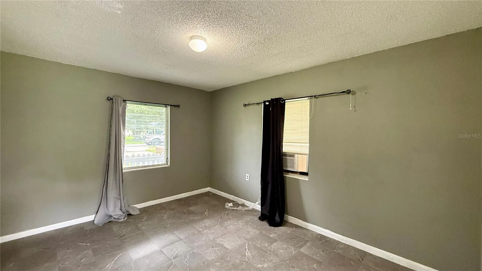 202 E POLK ST, photo 8