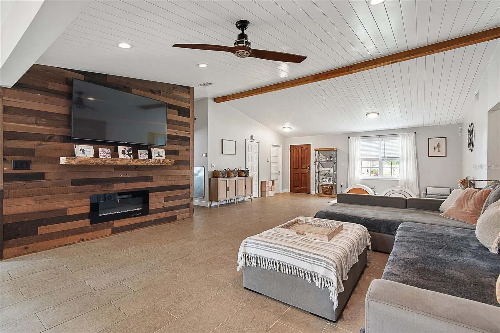 107 BURROUGHS DR, photo 6