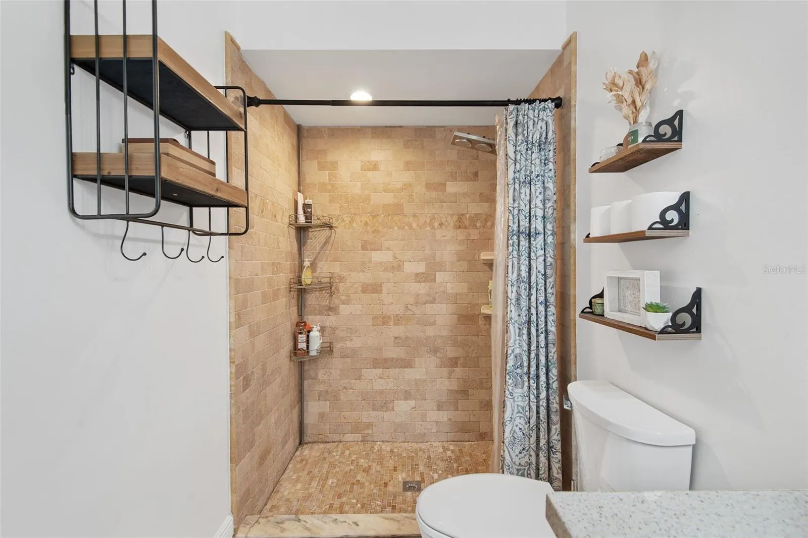 107 BURROUGHS DR, photo 23