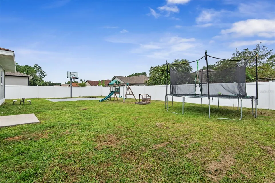107 BURROUGHS DR, photo 31