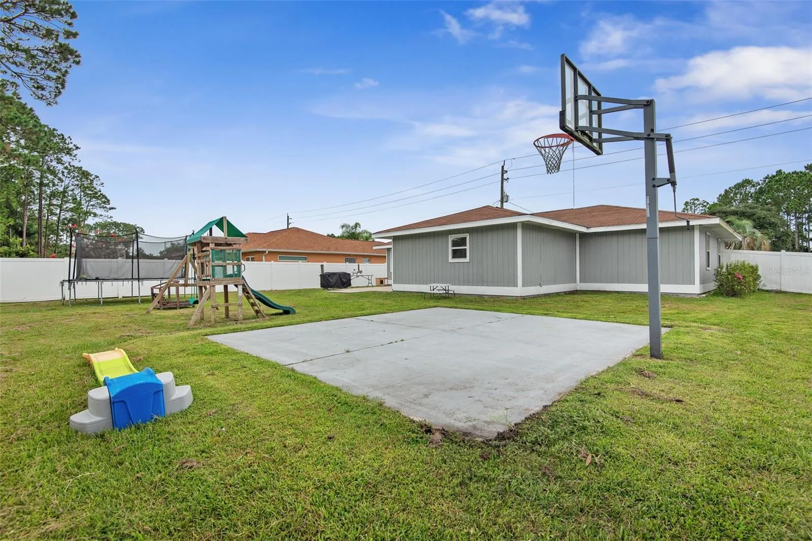 107 BURROUGHS DR, photo 34