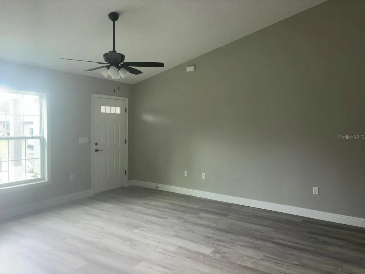 651 W BANCROFT DR, photo 9