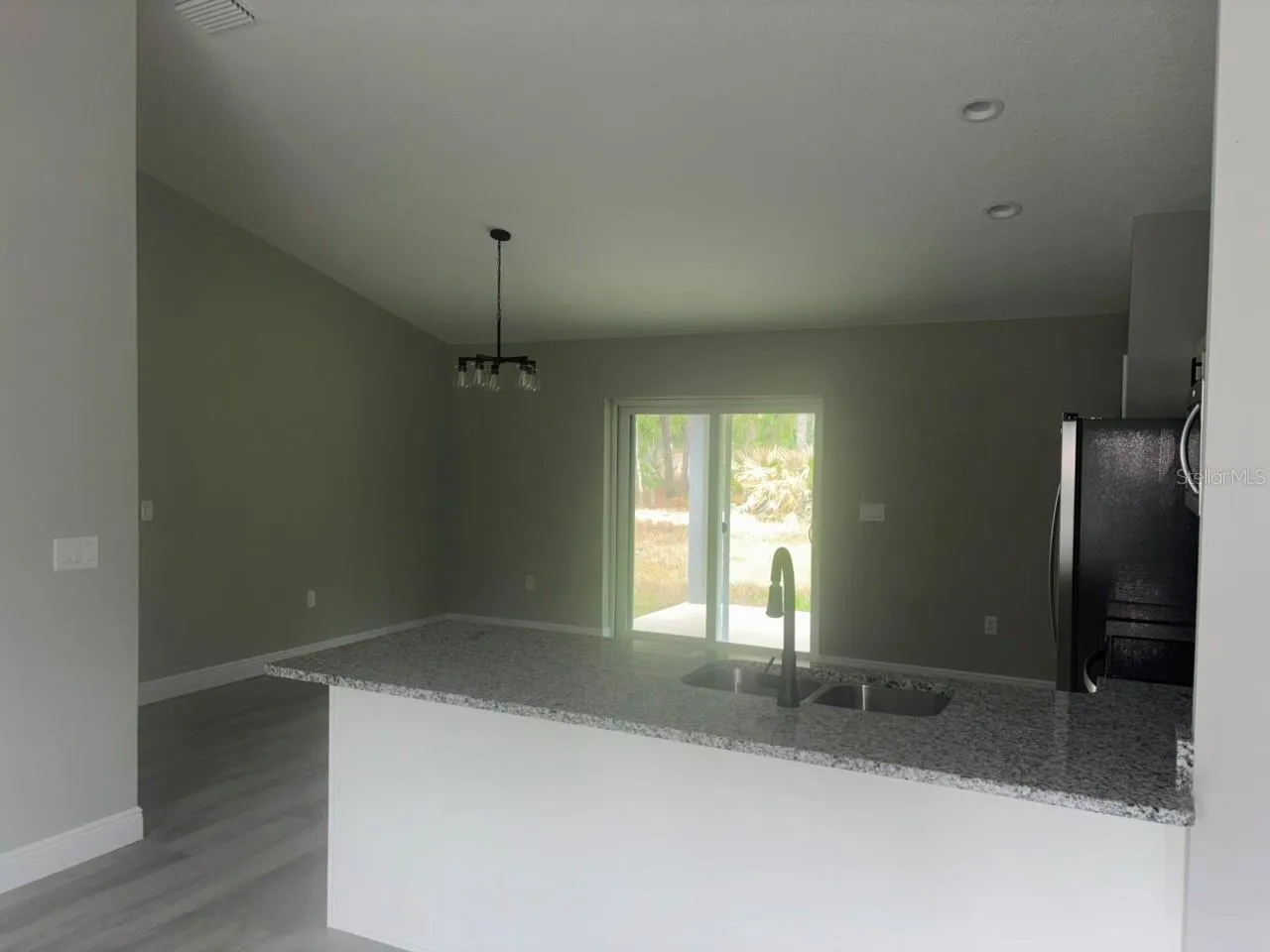 651 W BANCROFT DR, photo 11