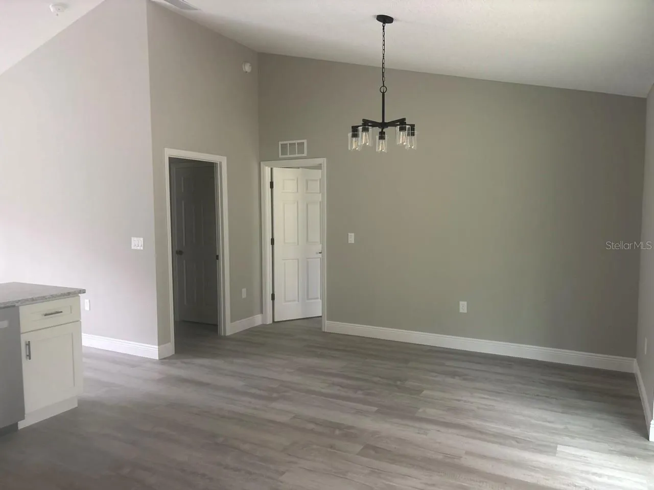 651 W BANCROFT DR, photo 14