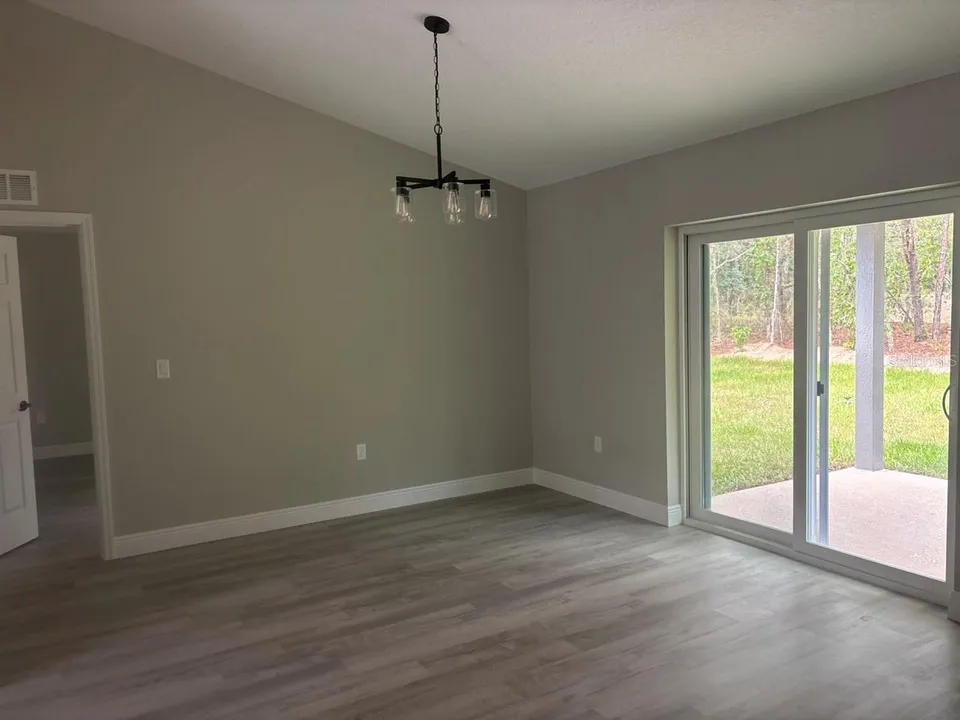 651 W BANCROFT DR, photo 15