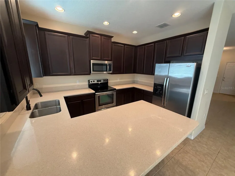 9460 STRONGBARK LN, photo 4
