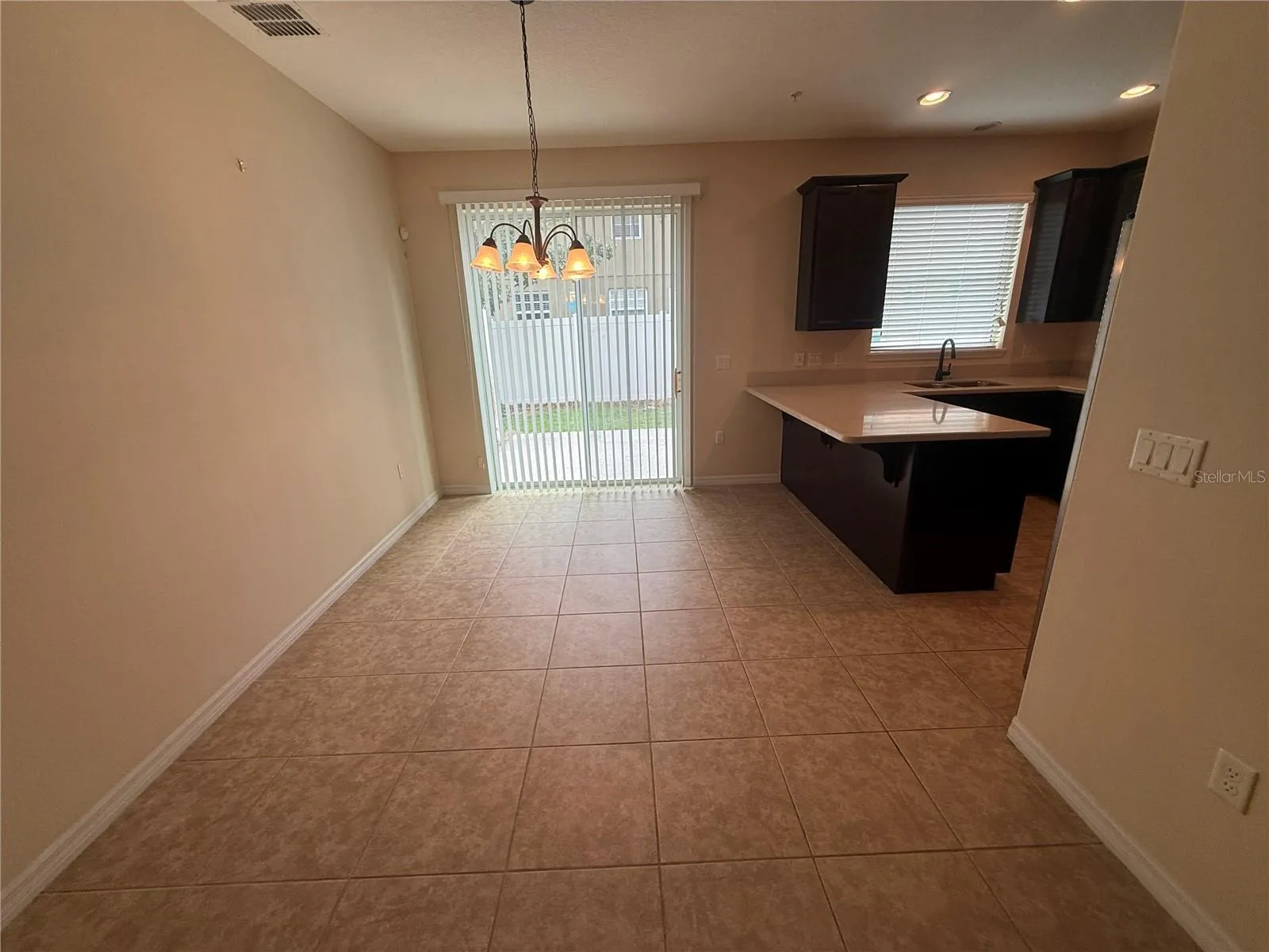 9460 STRONGBARK LN, photo 5