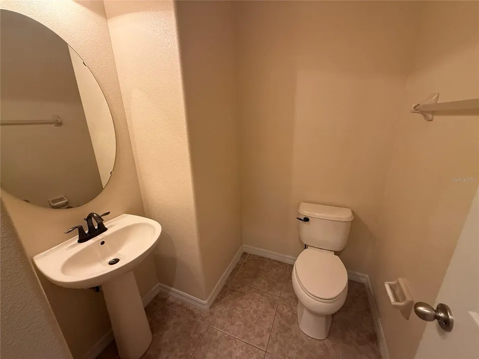 9460 STRONGBARK LN, photo 14