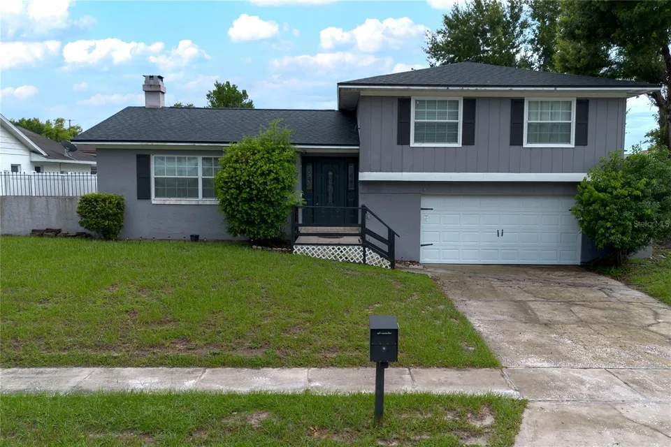 103 CASHEW CT, photo 1