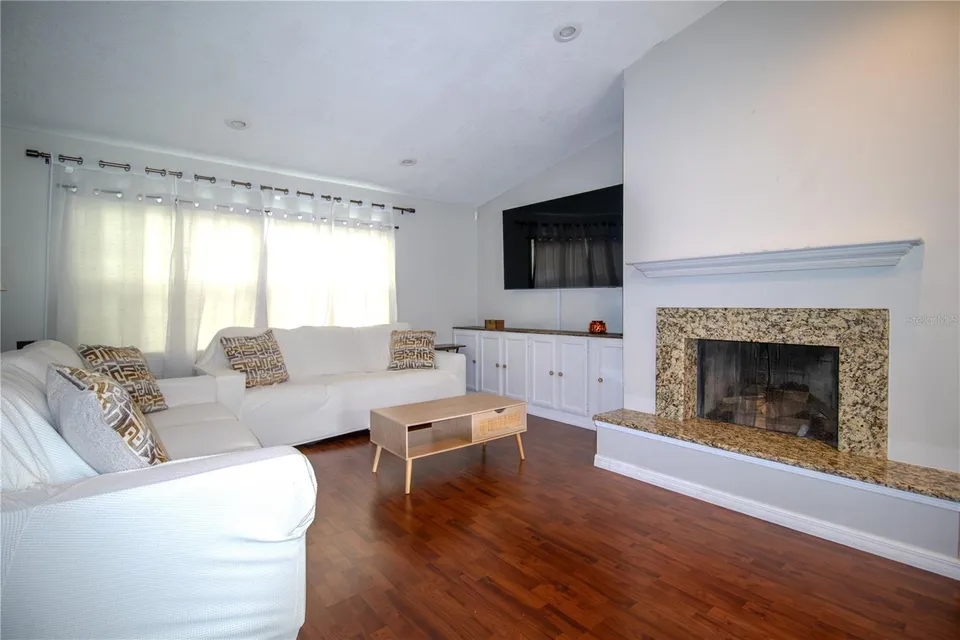 103 CASHEW CT, photo 4