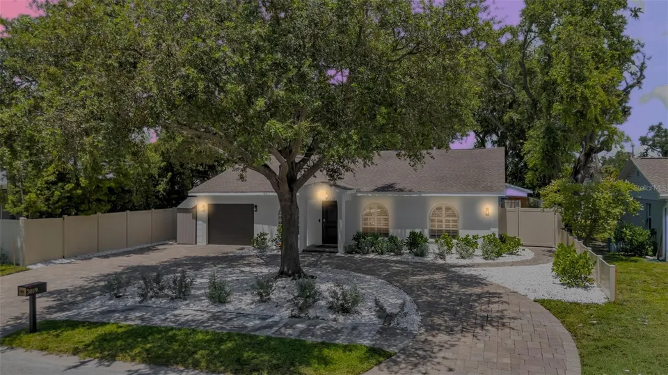 3819 W SAN MIGUEL ST, photo 1