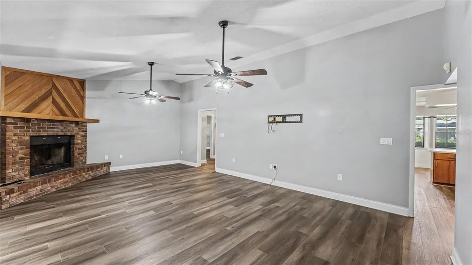 5195 OAKWOOD TRL, photo 6