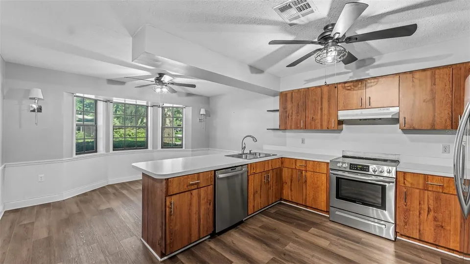 5195 OAKWOOD TRL, photo 8