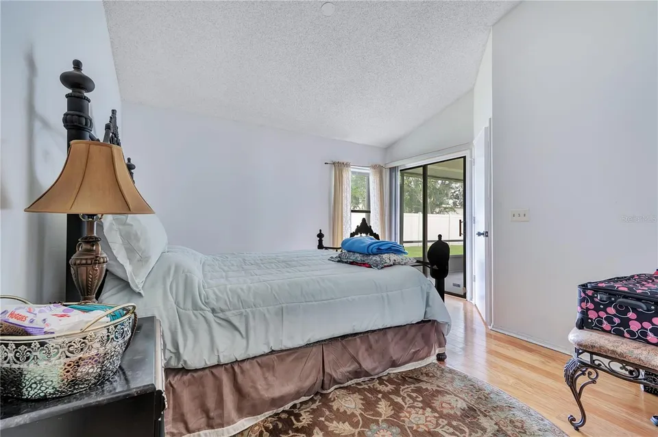 112 LAKEPOINTE CIR, photo 13