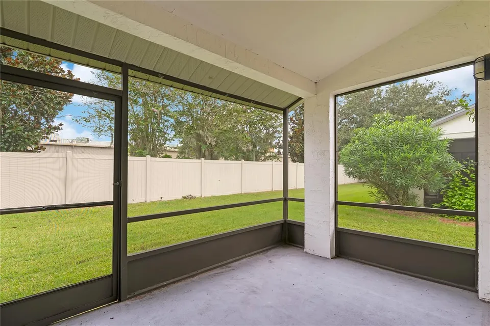 112 LAKEPOINTE CIR, photo 19