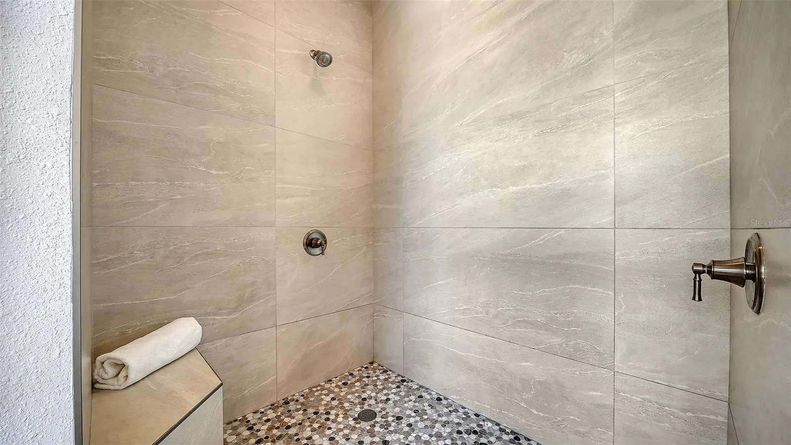 560 CHIPPING LN, photo 19