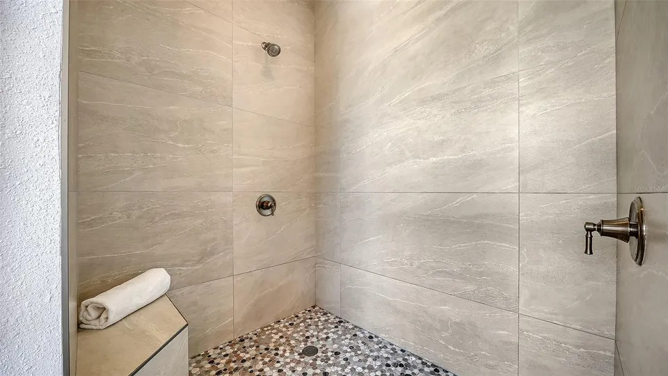 560 CHIPPING LN, photo 19