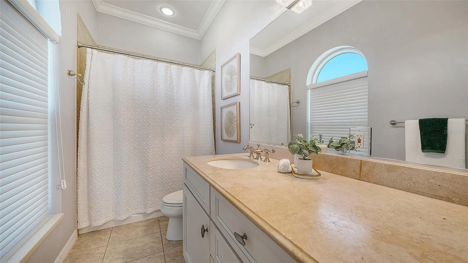 560 CHIPPING LN, photo 22