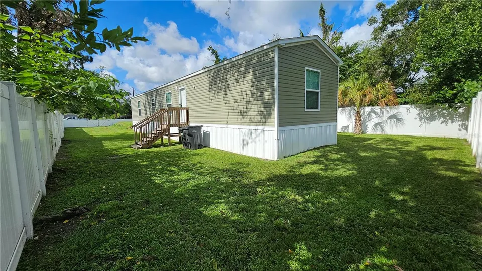 1831 RUBY ST, photo 1