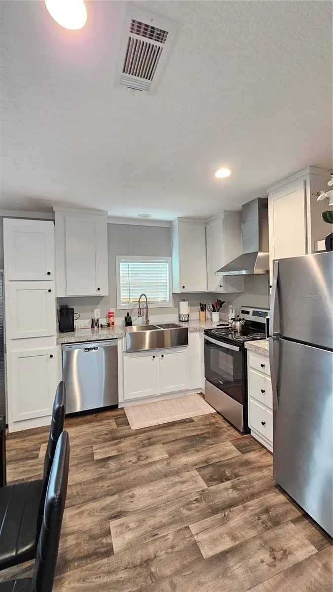 1831 RUBY ST, photo 5