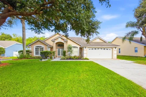 566 MONTANA AVE, DAVENPORT, FL 33897
