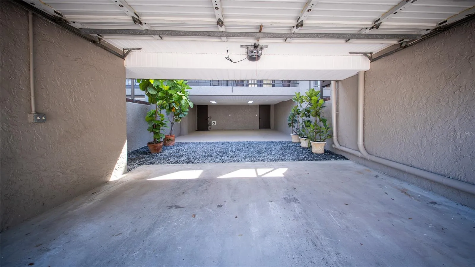 164 E DAVIS BLVD, photo 28