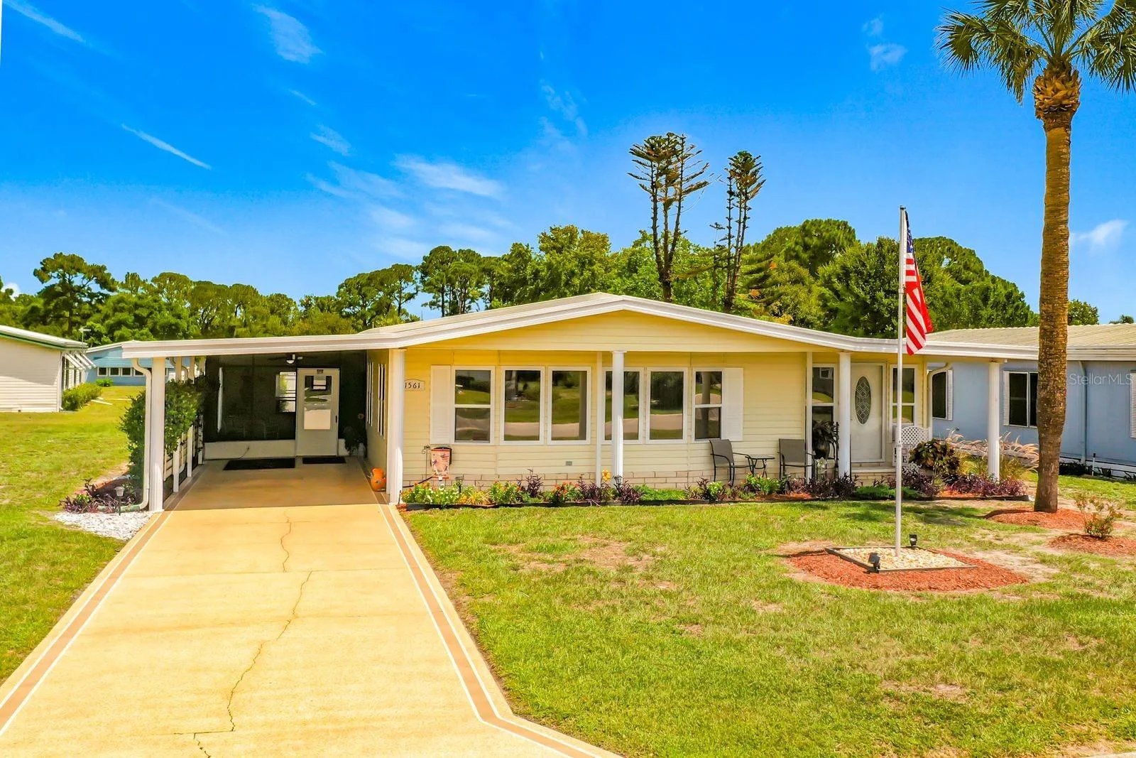 1561 APACHE CIR, photo 3