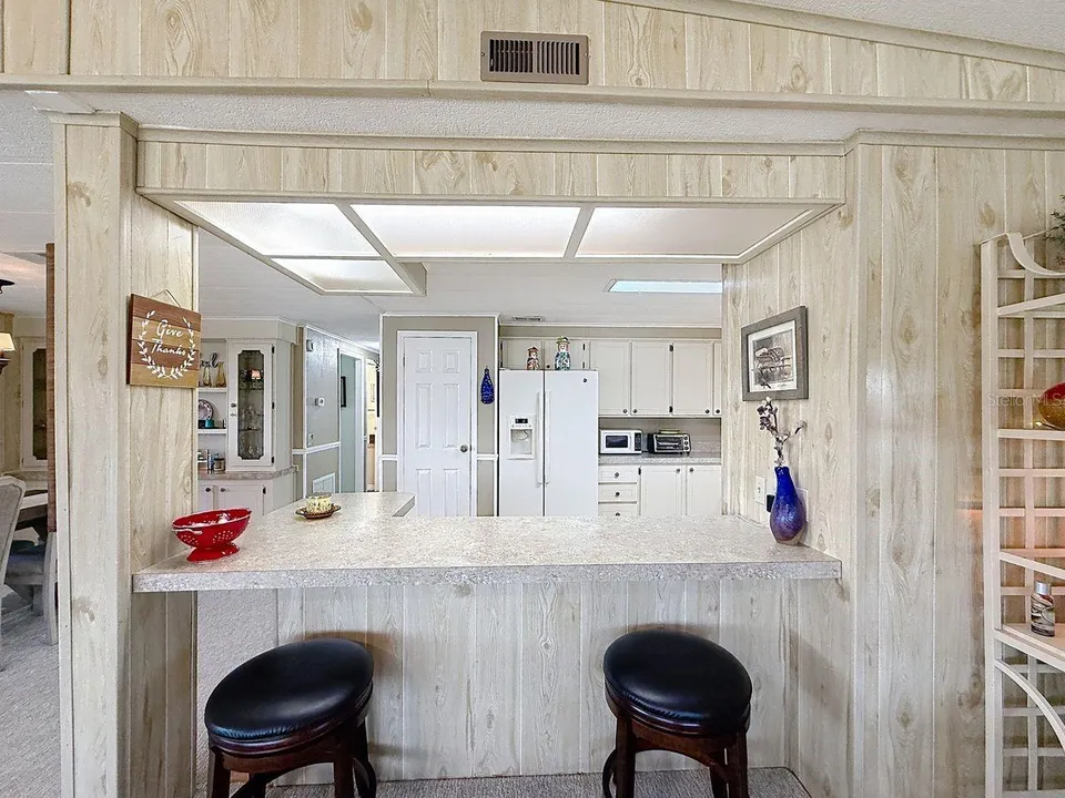 1561 APACHE CIR, photo 10