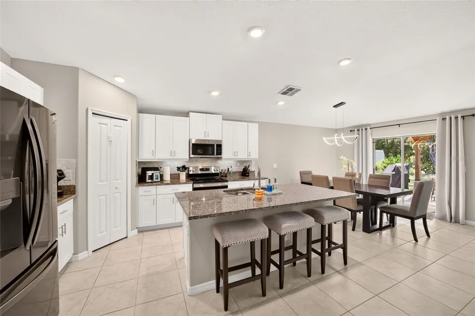5684 SW 136TH AVE, photo 35