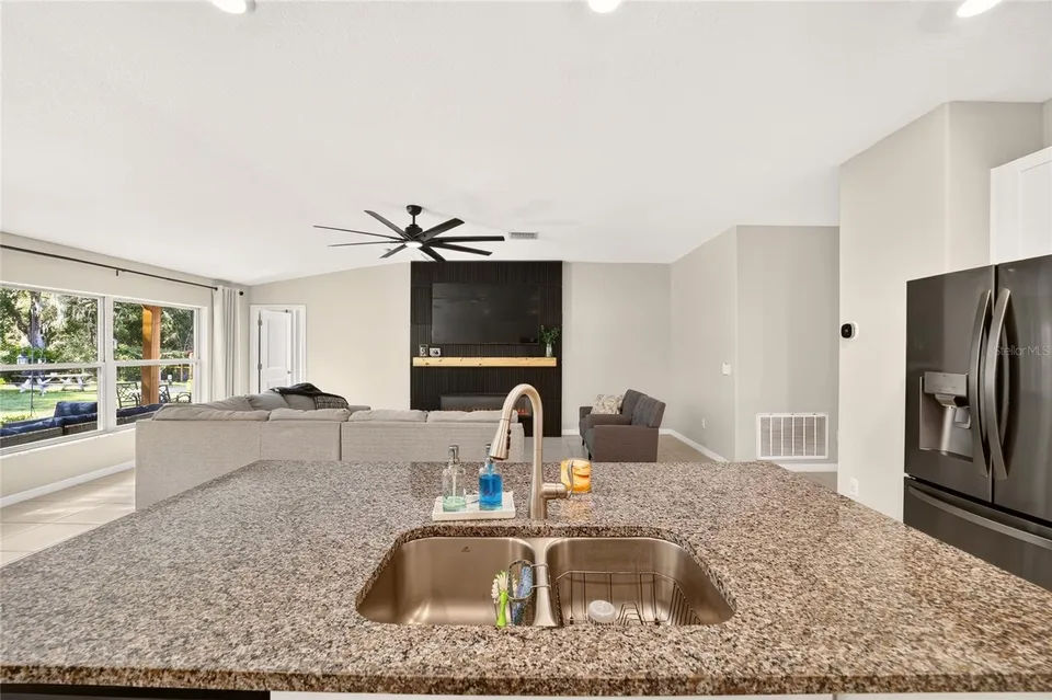 5684 SW 136TH AVE, photo 46
