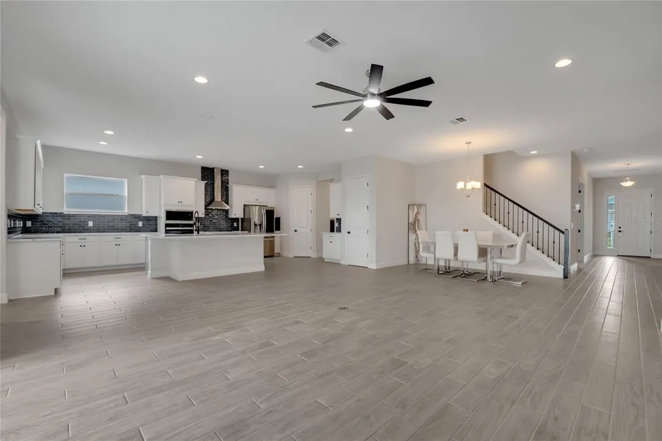 19062 BLUELEAF ST, photo 5