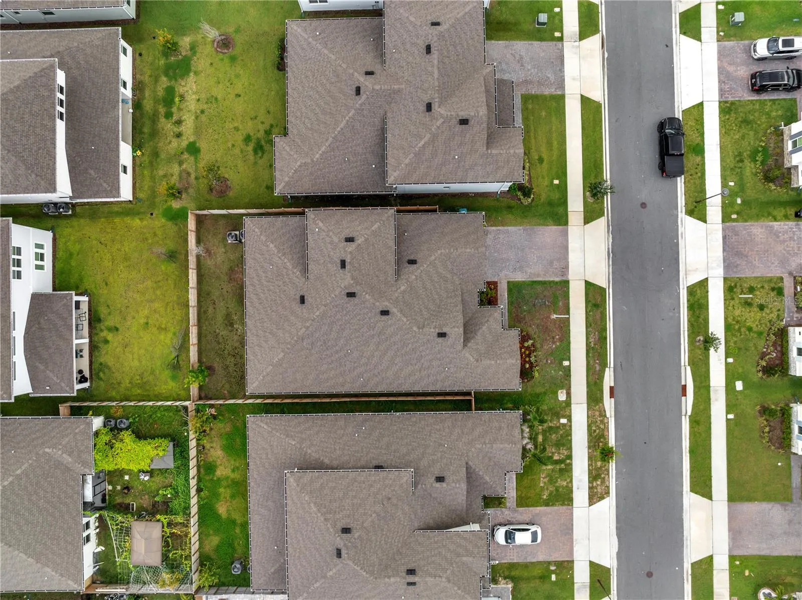 19062 BLUELEAF ST, photo 7
