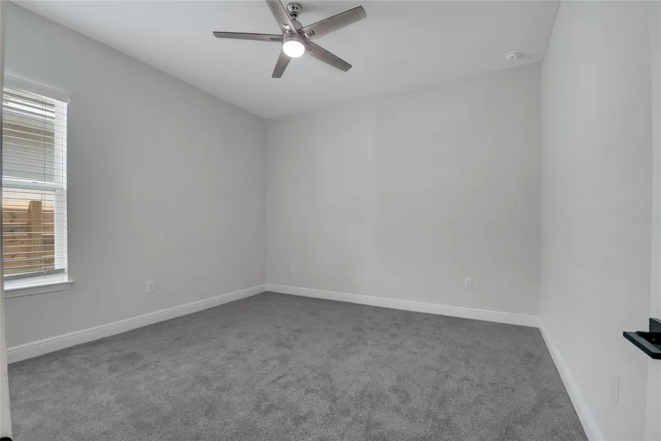 19062 BLUELEAF ST, photo 28