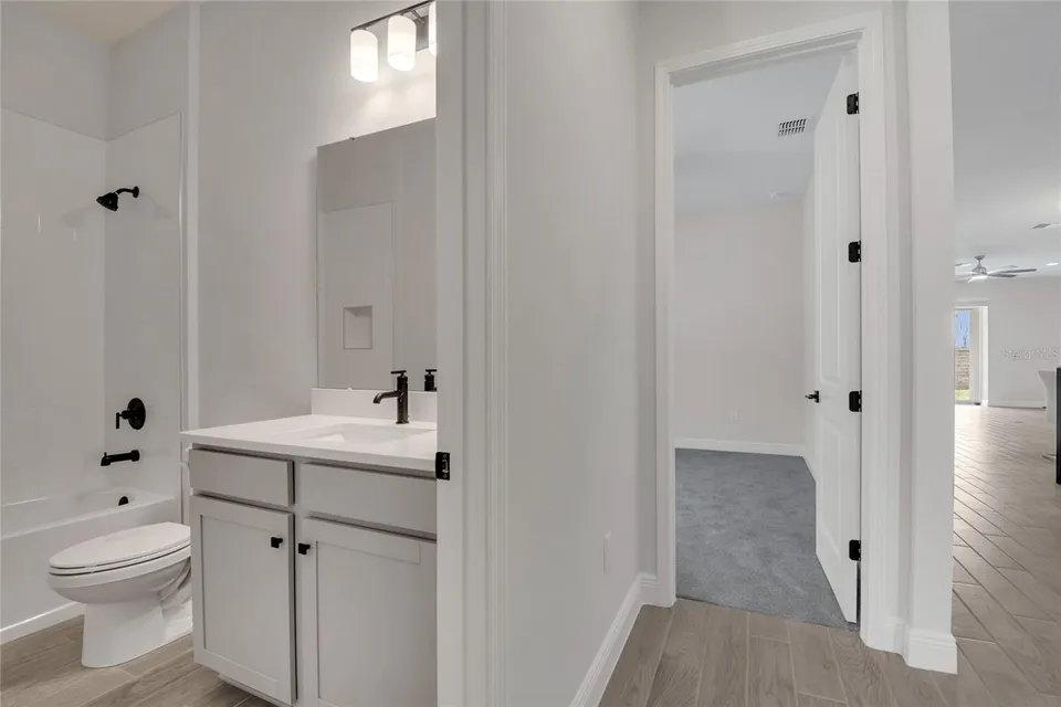 19062 BLUELEAF ST, photo 30