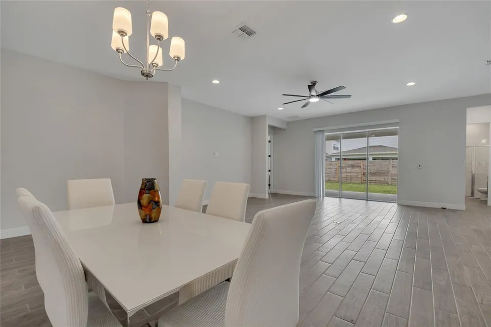 19062 BLUELEAF ST, photo 41