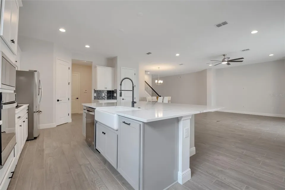 19062 BLUELEAF ST, photo 45
