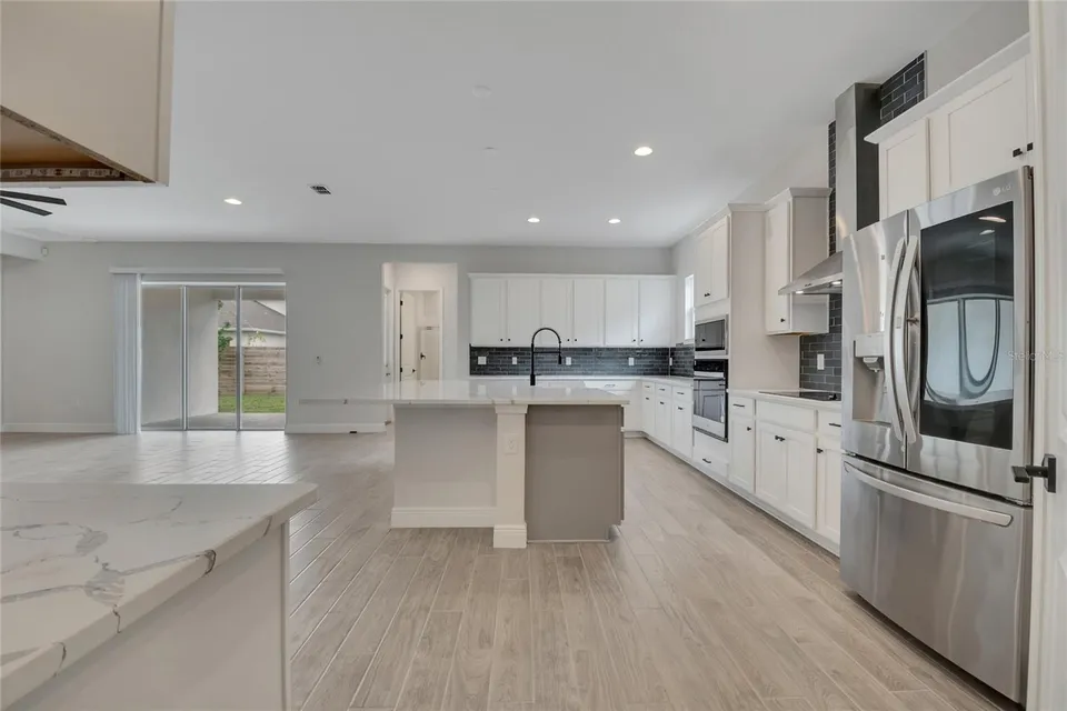 19062 BLUELEAF ST, photo 49