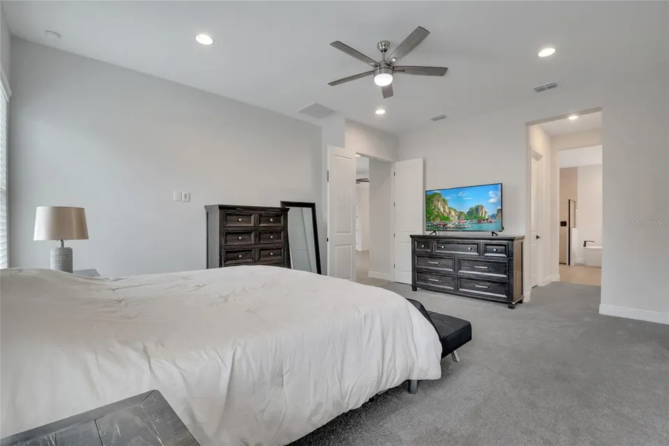 19062 BLUELEAF ST, photo 59
