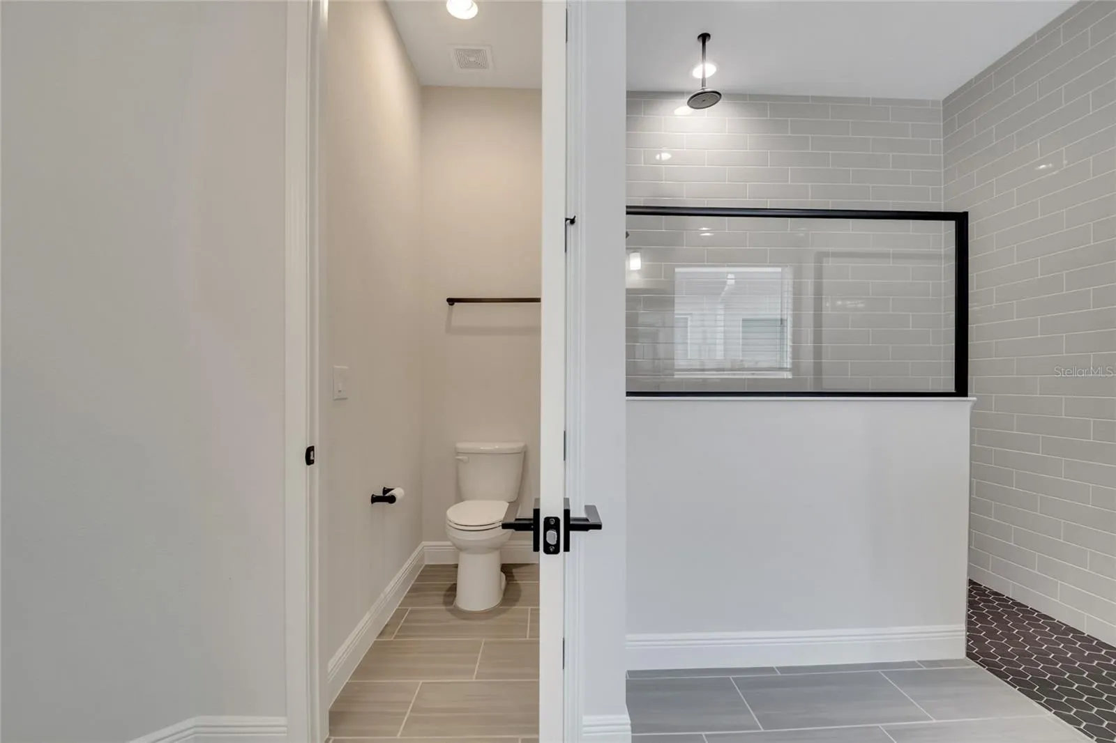 19062 BLUELEAF ST, photo 64